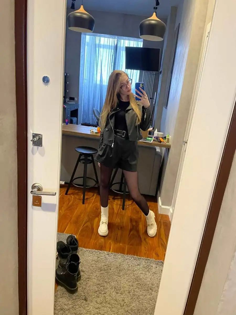 Dana escort in Dubai