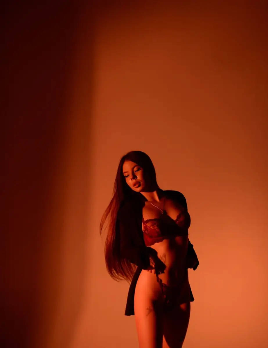 Emma escort in Dubai