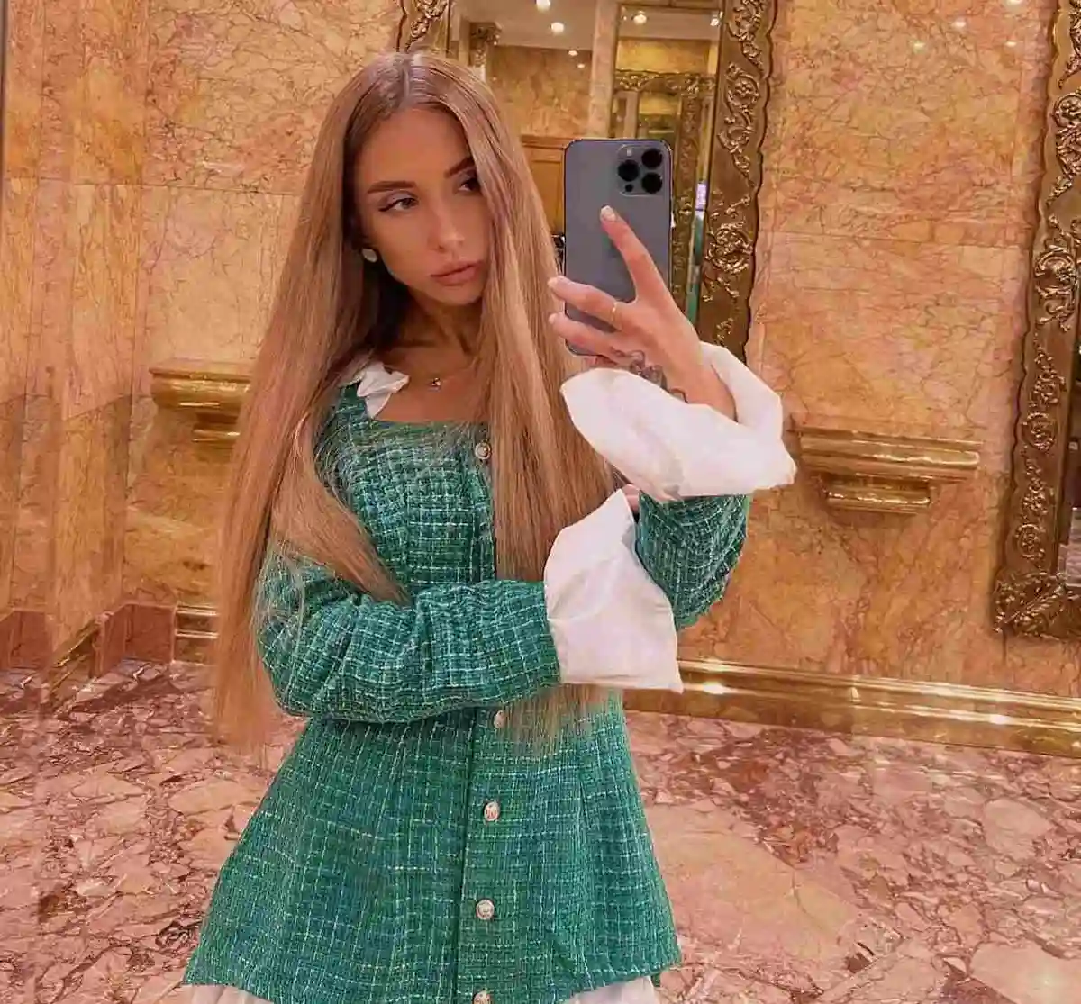 Mary escort in Dubai