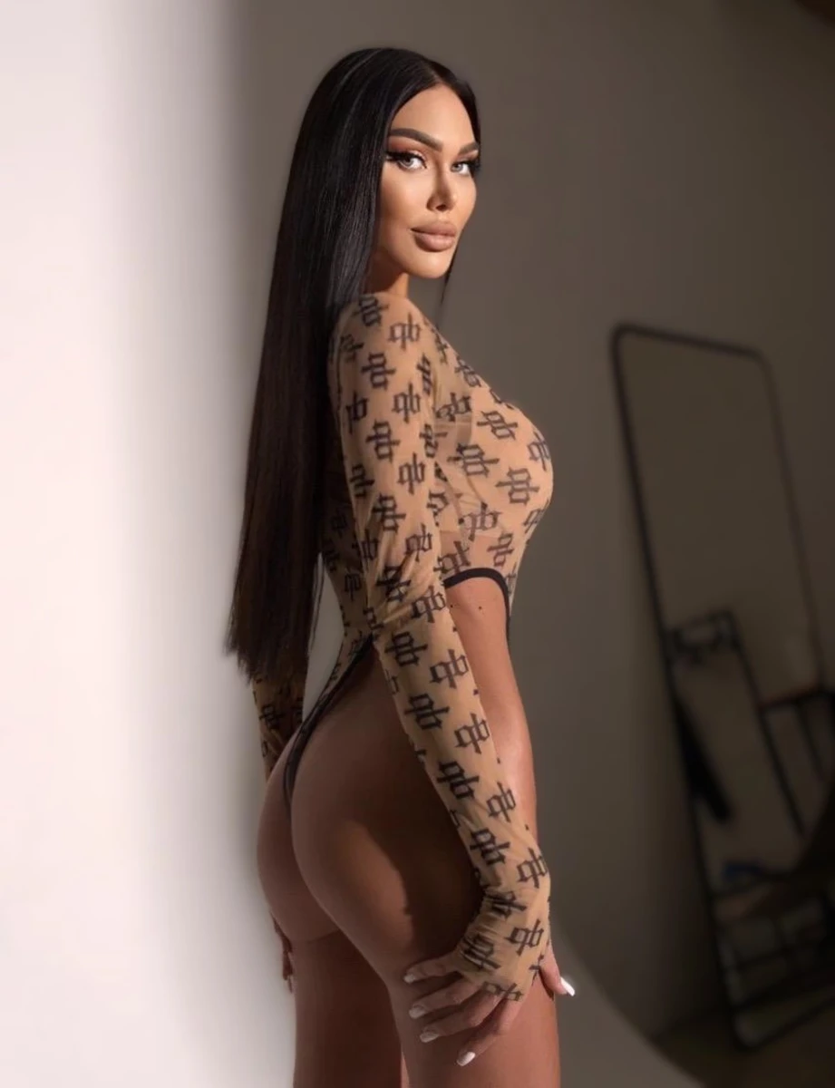 Sabina escort in Dubai