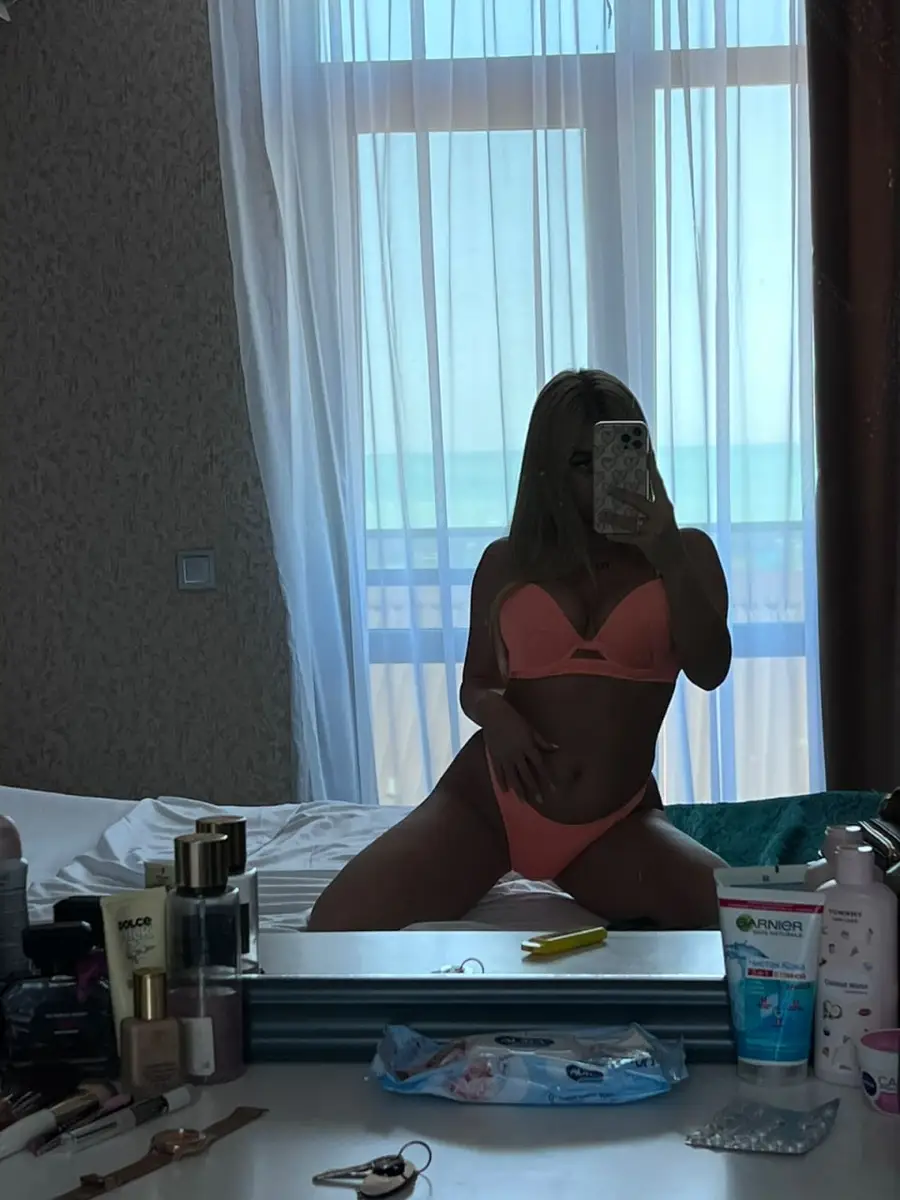 Verona escort in Dubai